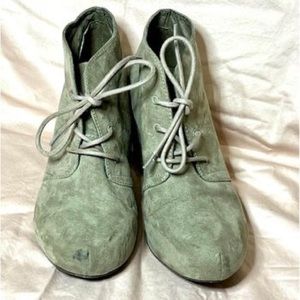 X-Appeal - Taupe Suede Ankle Boots - women 8.5 - $20